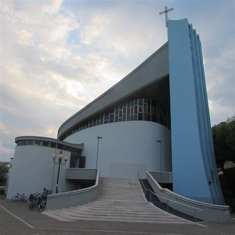 Chiesa San Pietro Apostolo Giulianova esterno