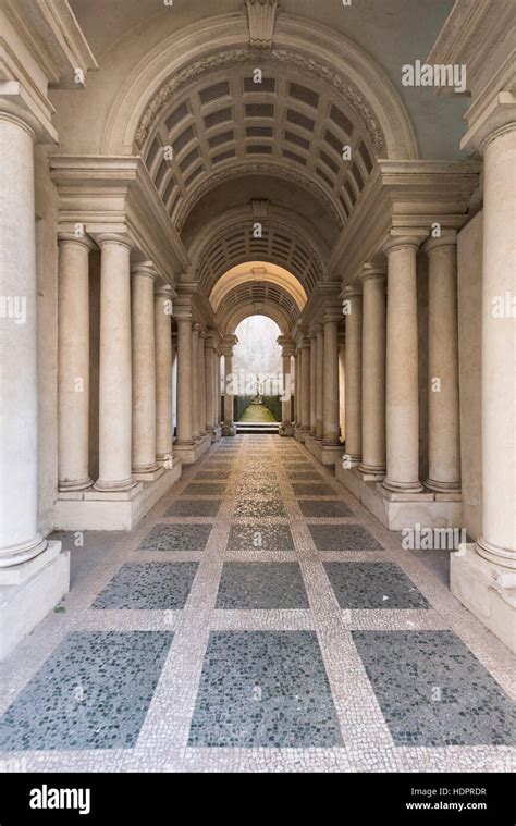Galleria prospettica Borromini Palazzo Spada