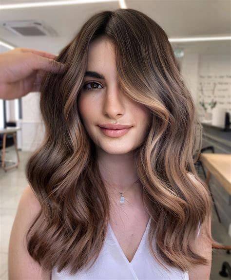 balayage blu azzurro capelli castani