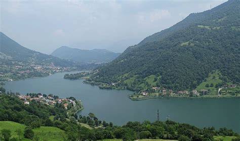Lago di Endine visto da Ranzanico