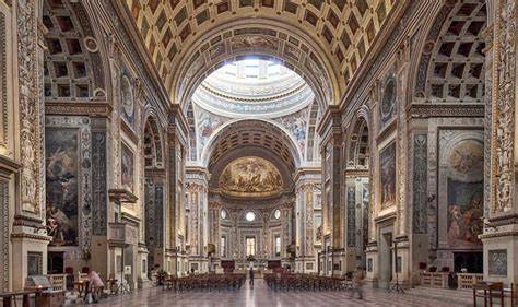Vasi sacri e arredi della sagrestia pontificia
