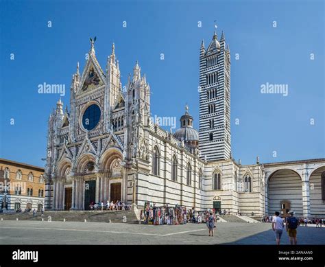 Facciata e campanile del duomo