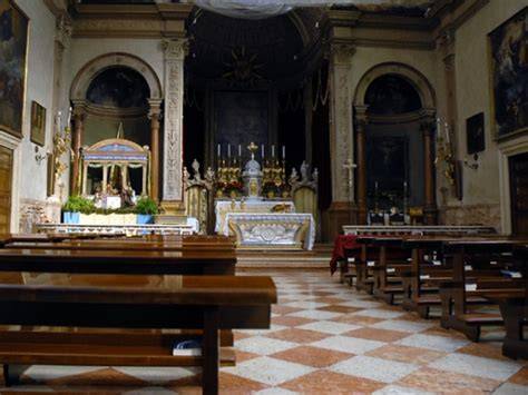 Vicolo Dietro Santi Apostoli Verona
