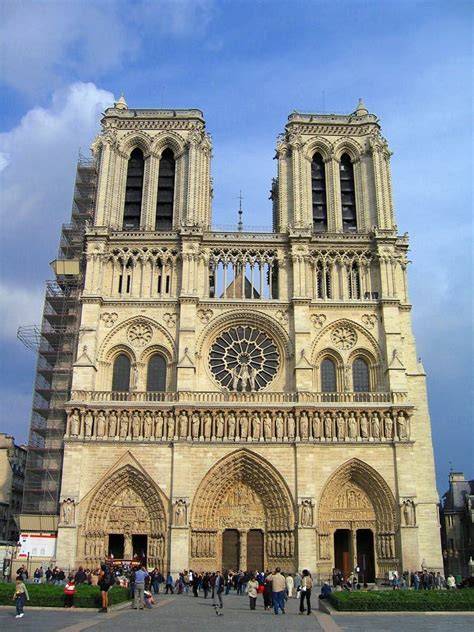 Facciata occidentale di Notre-Dame e Senna