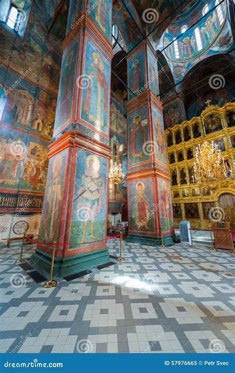 Interno della Cattedrale di Atene iconostasi marmorea