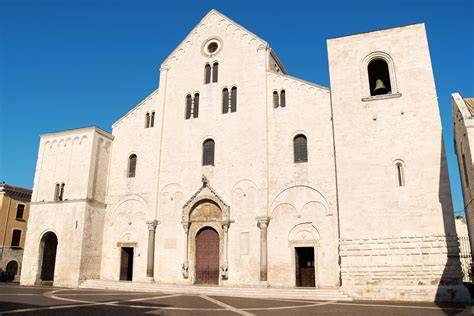 Facciata chiesa San Nicola Carbonara Bari