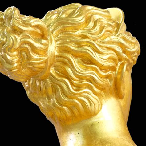Dettaglio doratura e sculture lignee