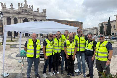 Giovani Unitalsi con persone disabili