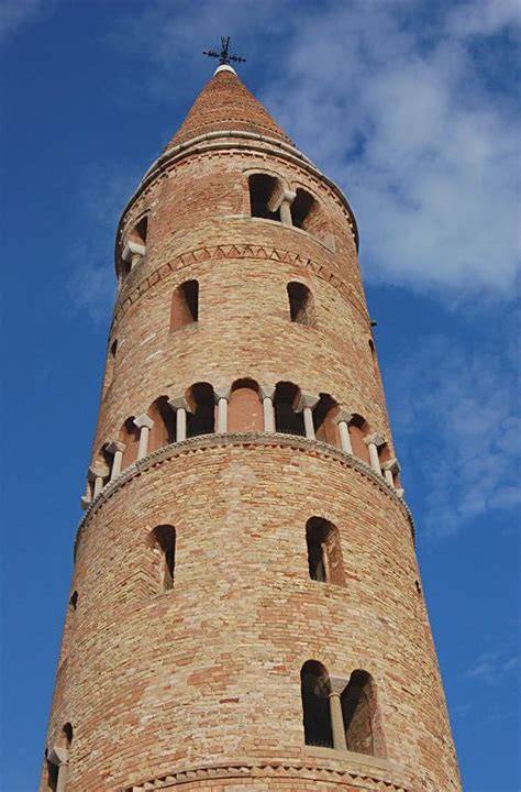 Campanile cilindrico del Duomo di Caorle