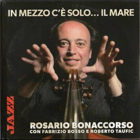 Rosario Bonaccorso con il contrabbasso