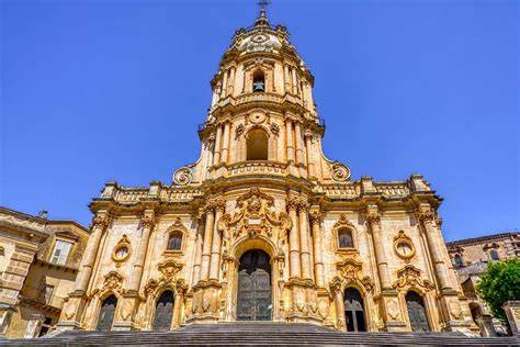 Facciata chiesa moderna San Giorgio La Molara