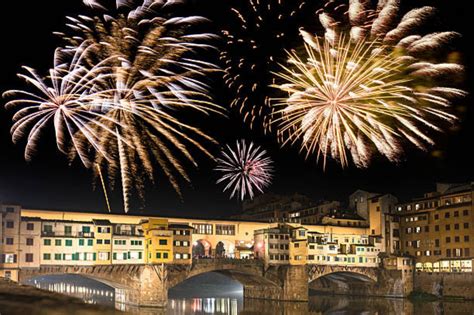 Fuochi di San Giovanni tradizione italiana