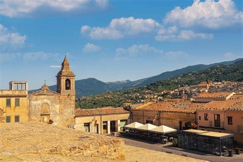 Castelbuono e complesso francescano