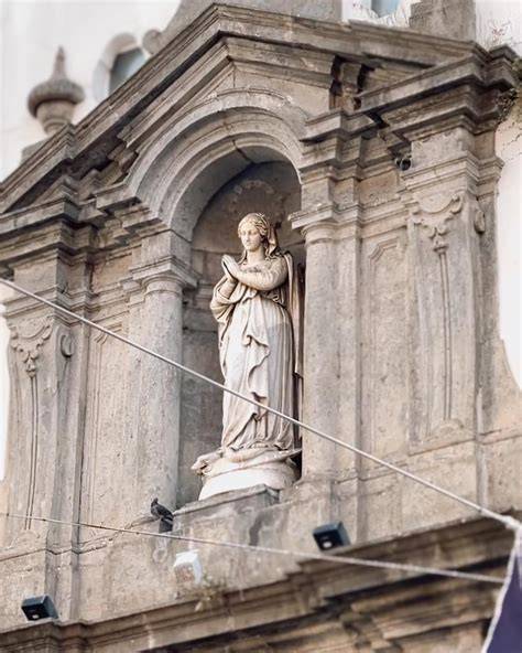 Facciata barocca Santa Maria dei Vergini