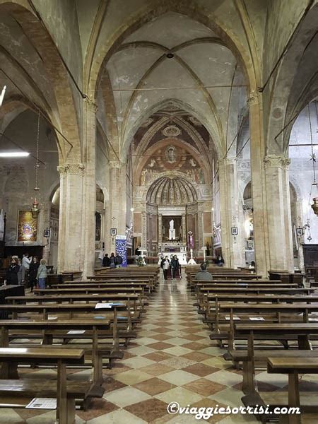 Interno del Santuario Madonna della Salute
