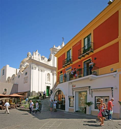 Chiesa di Santo Stefano nella piazzetta di Capri