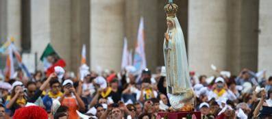 Statua Madonna di Fatima in Piazza San Pietro
