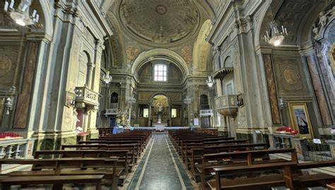 Interno chiesa Natività Maria