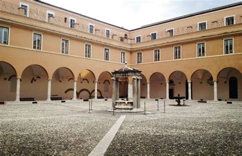 Chiostro di San Pietro in Vincoli