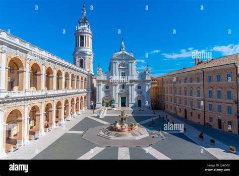 Infiorata di Piazza della Madonna Loreto