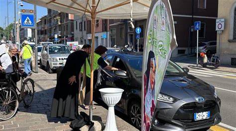 Santa Rita benedizione auto Piacenza