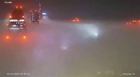 Flotta reale avvolta nella nebbia