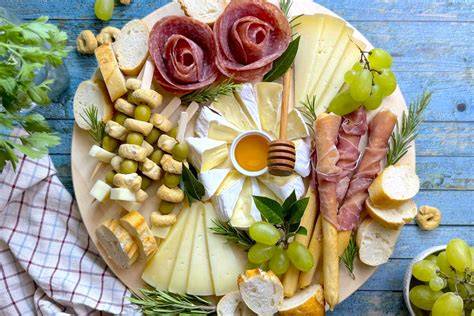 Tagliere trentino con polenta e formaggi