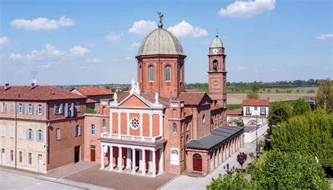 Facciata e cupola del Santuario di Cussanio