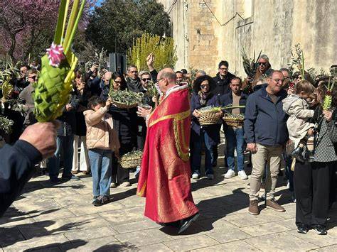 Processione confraternale in Sicilia