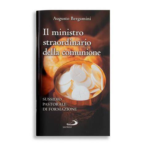 Ministro straordinario distribuisce Comunione