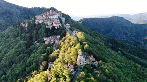 Viale delle Cappelle Sacro Monte Varese