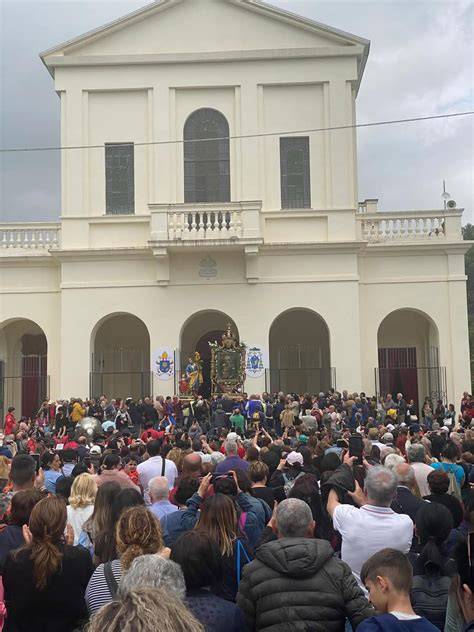 Pellegrini verso Santuario Madonna Carmine