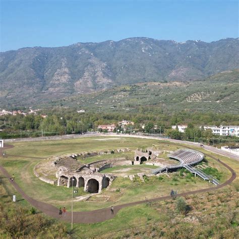 Anfiteatro Campano e area archeologica