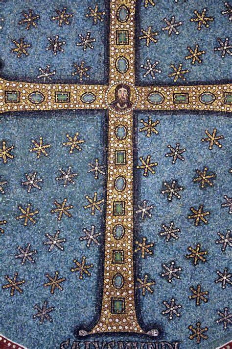 mosaico paleocristiano con croce gemmata