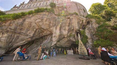 Grotta di Massabielle a Montemelino