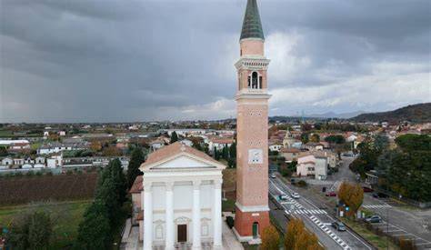 Chiesa parrocchiale di Schivenoglia e campanile