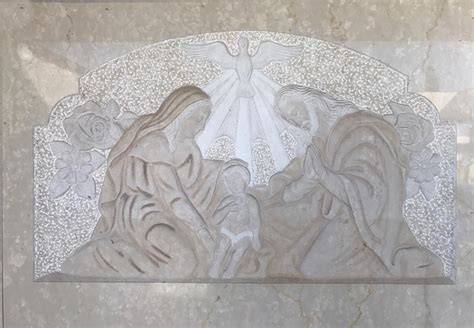 incisione religiosa su altare cimiteriale