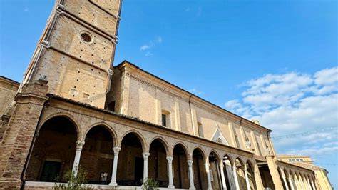 Sant'Angelo borgo e chiesa italiana