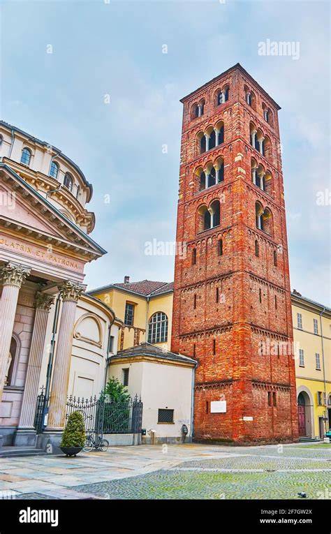Campanile romanico e resti della chiesa