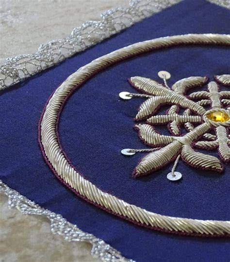 ricamo liturgico sulla palla copricalice