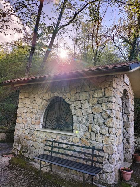 Madonna delle Vipere cappella nel bosco