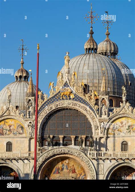 Facciata e cupole della Basilica di San Marco
