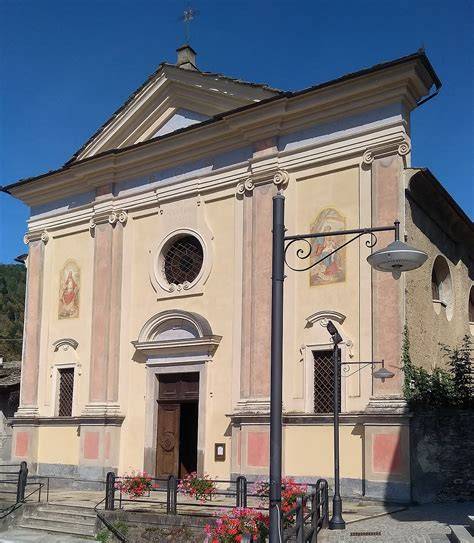 Facciata della Chiesa San Giovanni Battista Modena