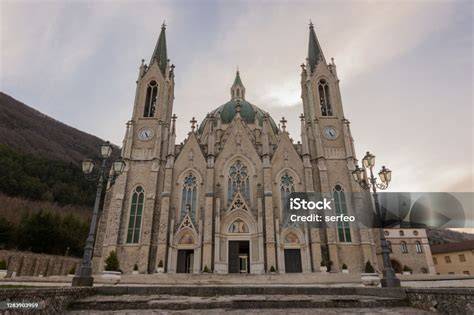 Madonna della Pietra nel santuario