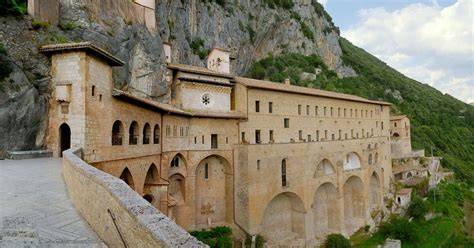 San Benedetto e San Servando nel monastero