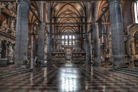 Interno sacrestia Basilica dei Frari Venezia