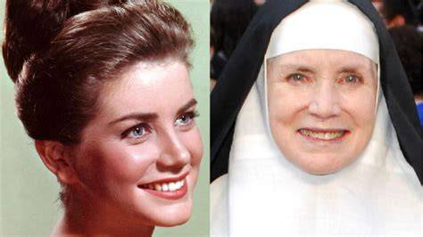 Dolores Hart attrice e suora benedettina