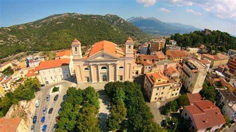 Piazza Santa Maria della Neve a Nuoro