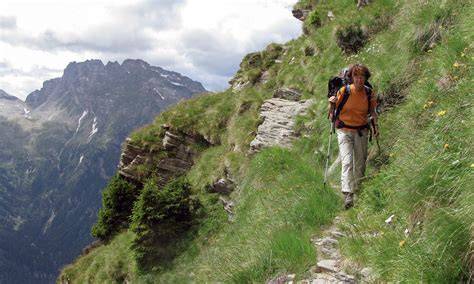 Sentiero alpino verso Colle Eremita
