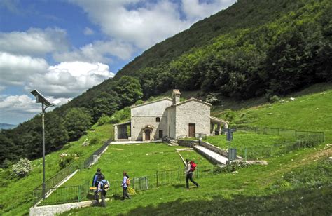 Eremo di Sant’Egidio tra montagne e boschi